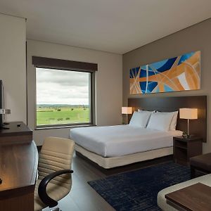 Kamer met een King Size Bed